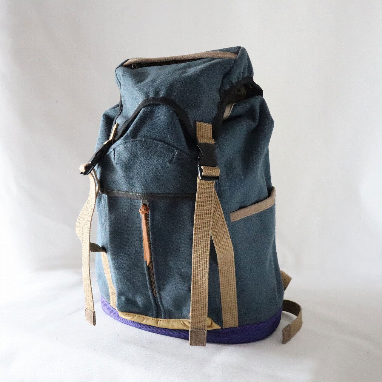 【Deadstock Item】バックパック / Top-flap Draw Backpack/ ネイビー × インディゴパープル・ボトム