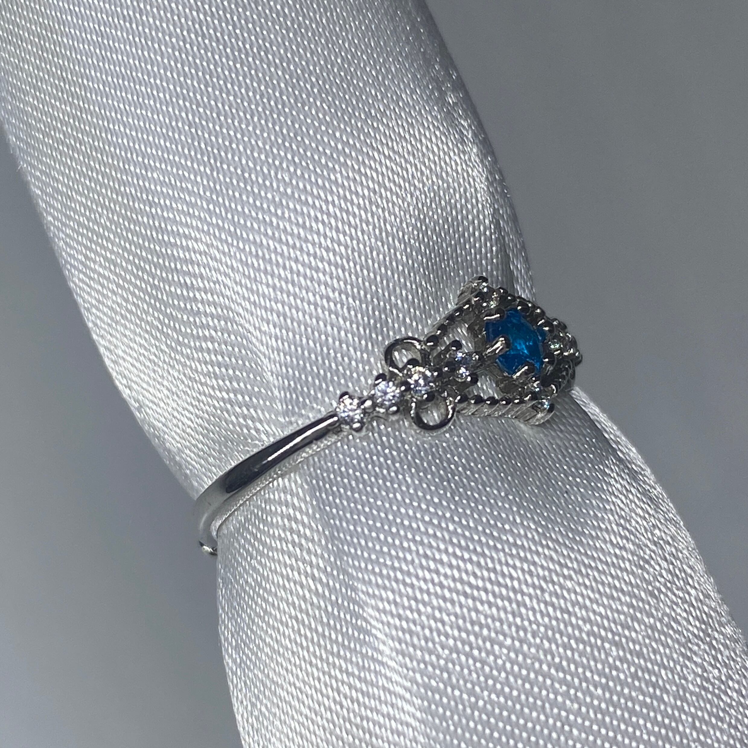 ネオンブルーアパタイト