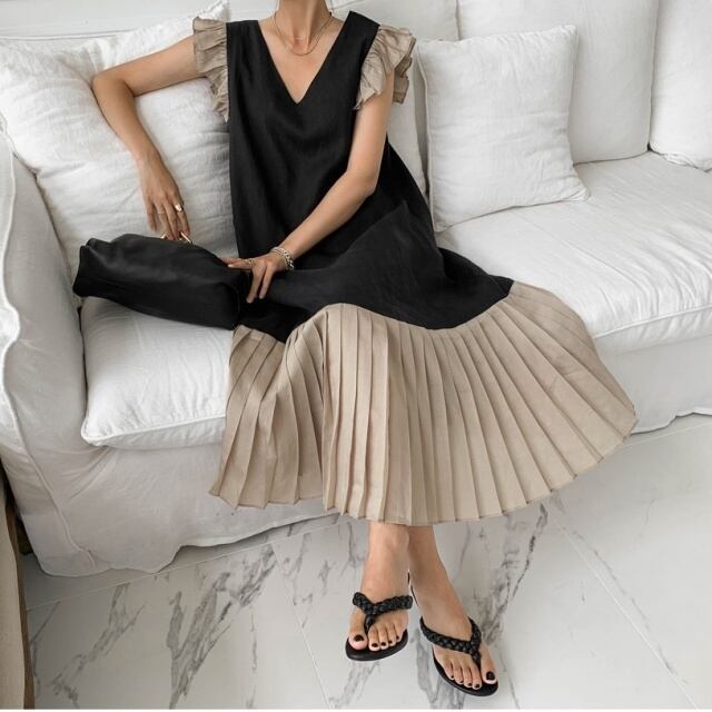 【予約販売】ワンピース レディース 切り替え プリーツ ノースリーブ Vネック ロングワンピース ブラック フェミニン 体型カバー こなれ感 ワンピ 大人可愛い シンプル エレガント おしゃれ 韓国 旅行 バカンス 春 夏 トレンド フリー
