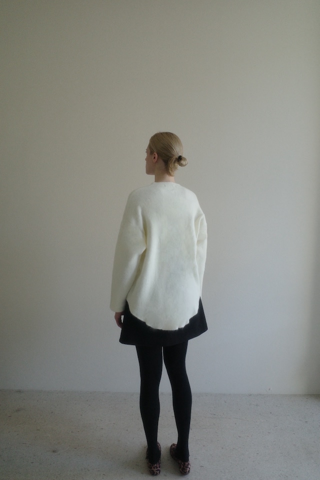 boucle curve knit  (ivory)