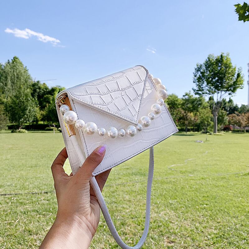 スモールバッグレディースバッグ2020人気ニューウェーブサマーワイルドショルダーメッセンジャーバッグファッションパールポータブルスモールスクエアバッグ Tiancai_Wing_Bag7091566