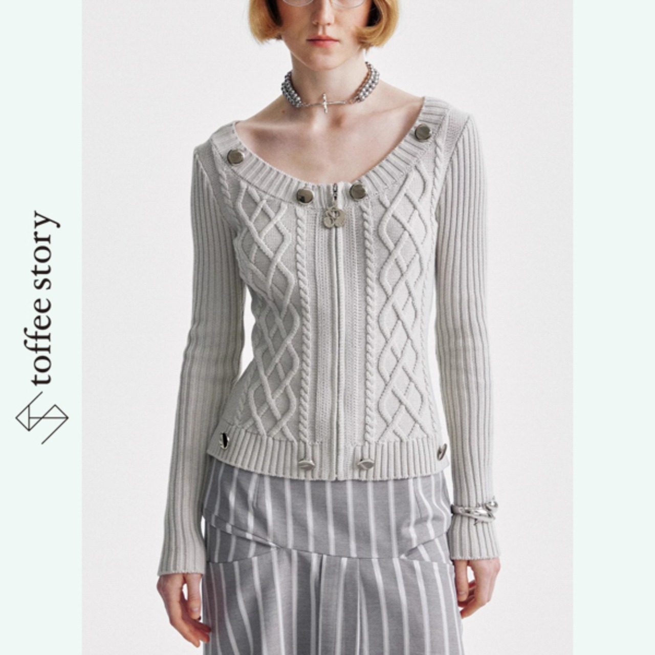 メタルボタングルーヴィーニットカーディガン《B0022》