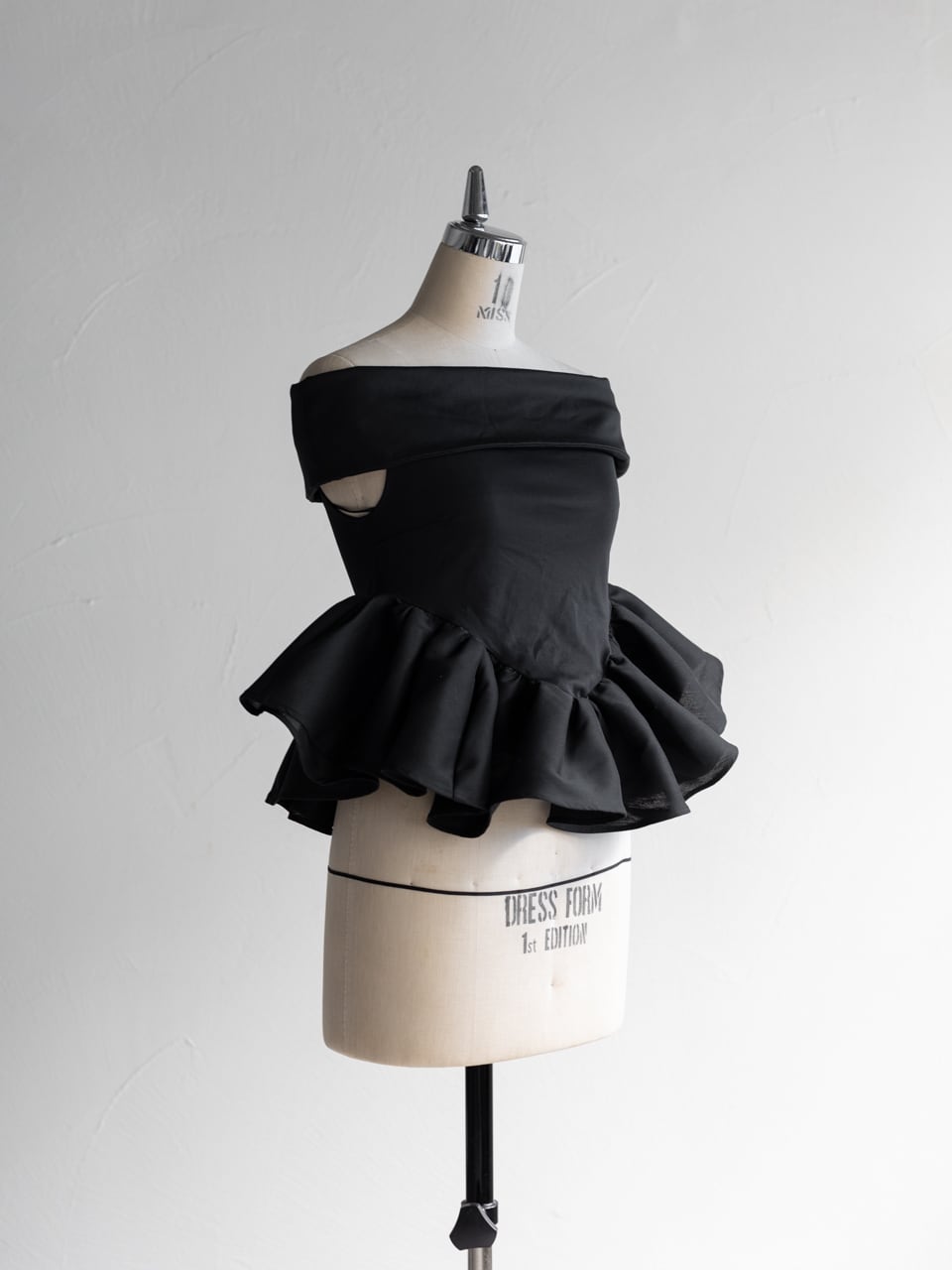 5/15Fri.16Sat.OSAKA POPUP先行受注商品!!】Off-the-shoulder peplum