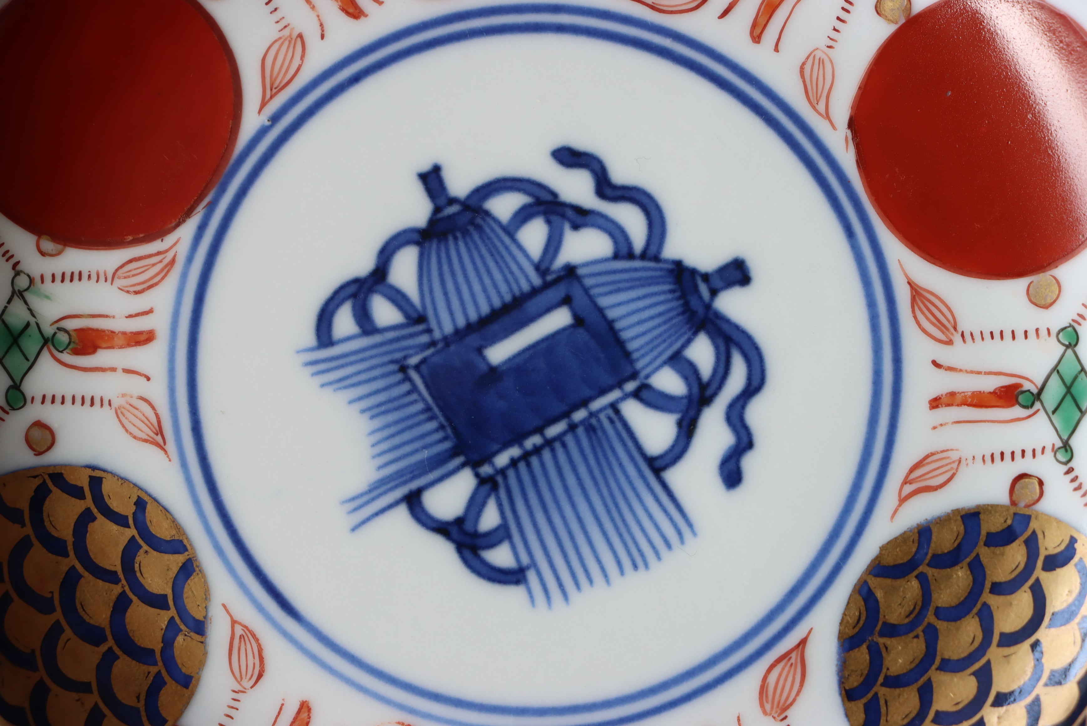 伊万里焼 色絵 赤玉瓔珞文 小皿/Imari small plate | (有)新原美術