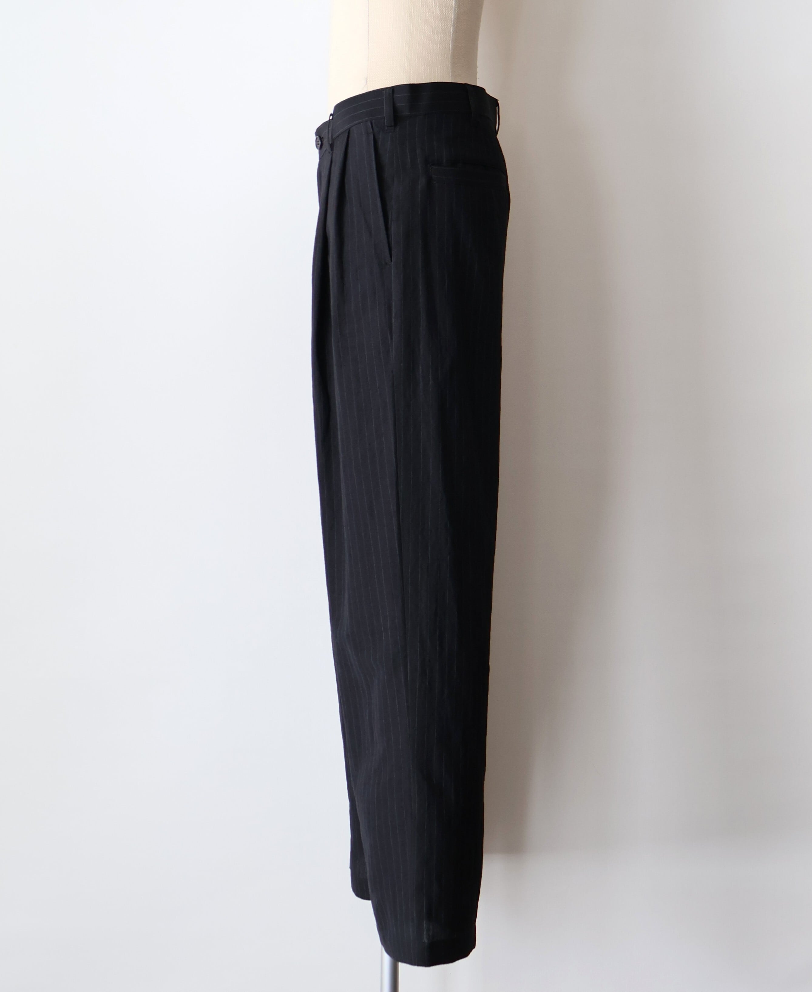 universal products. “ WOOL LINEN 2 TUCK TROUSERS ( Stripe )” | H