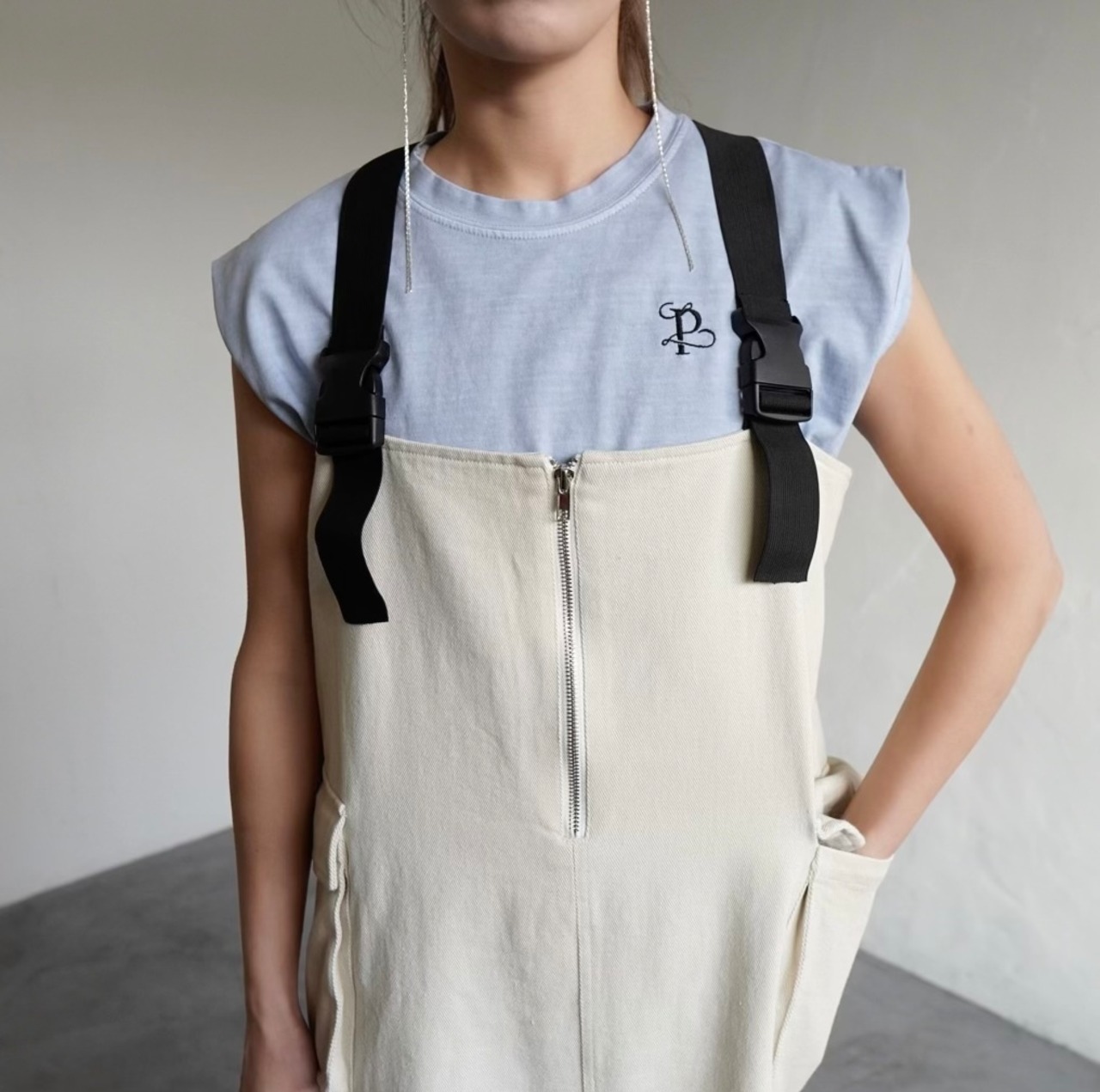 ピグメント刺繍ロゴフレンチスリーブTops/Blue