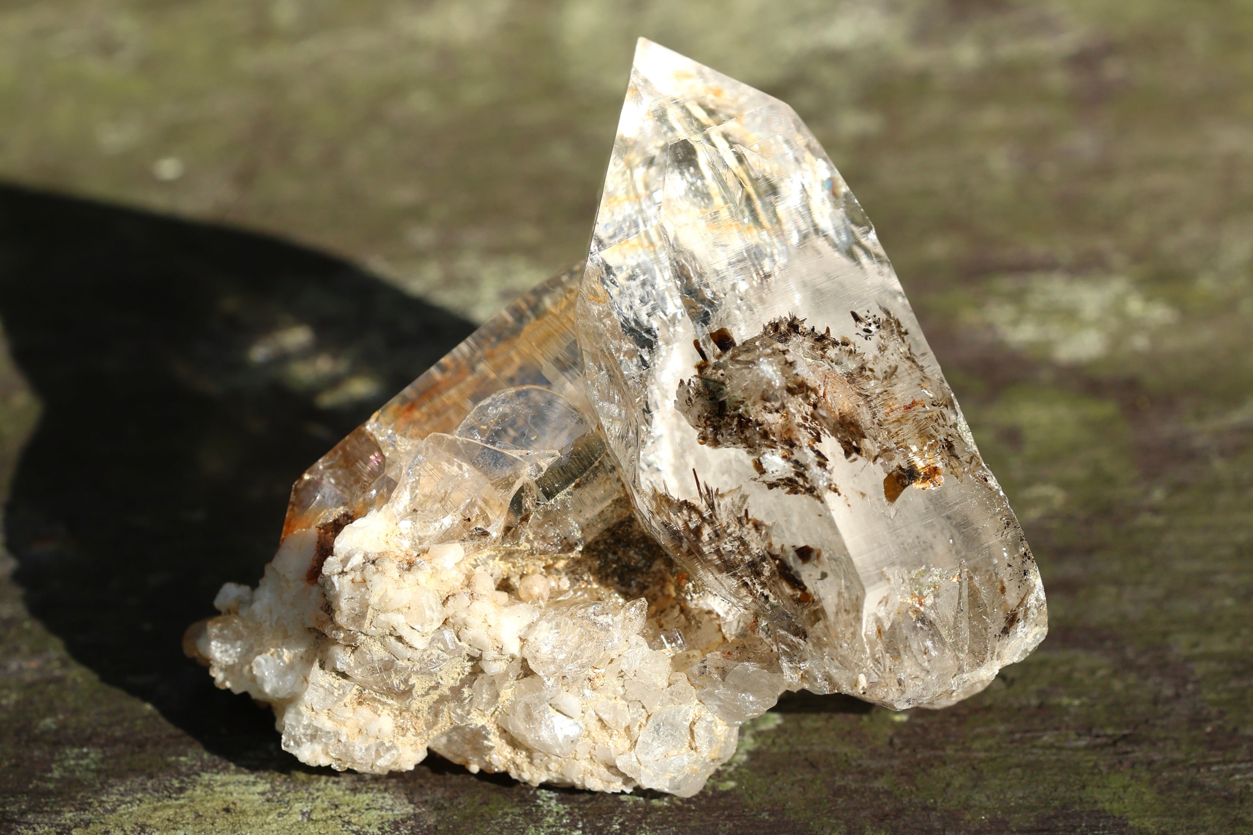 ガネーシュヒマール産 | 石垣島の夜光貝アクセサリーとヒマラヤ水晶の