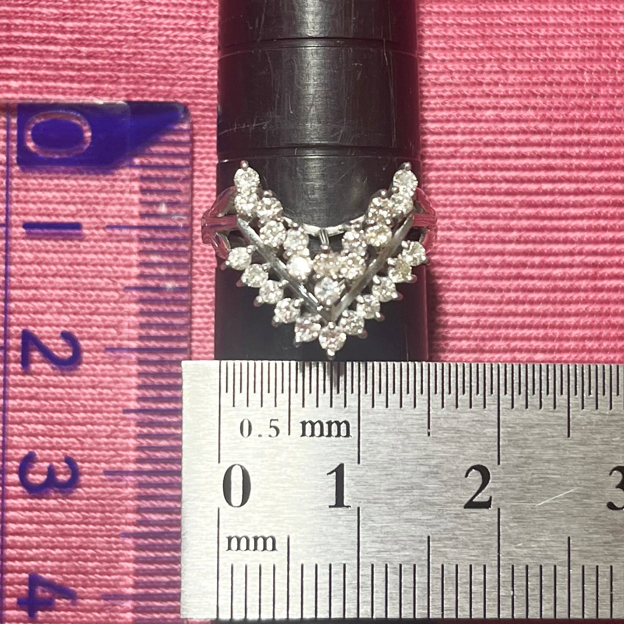 日本の作品】昭和レトロ デザイン V字 二列 デザイン リング