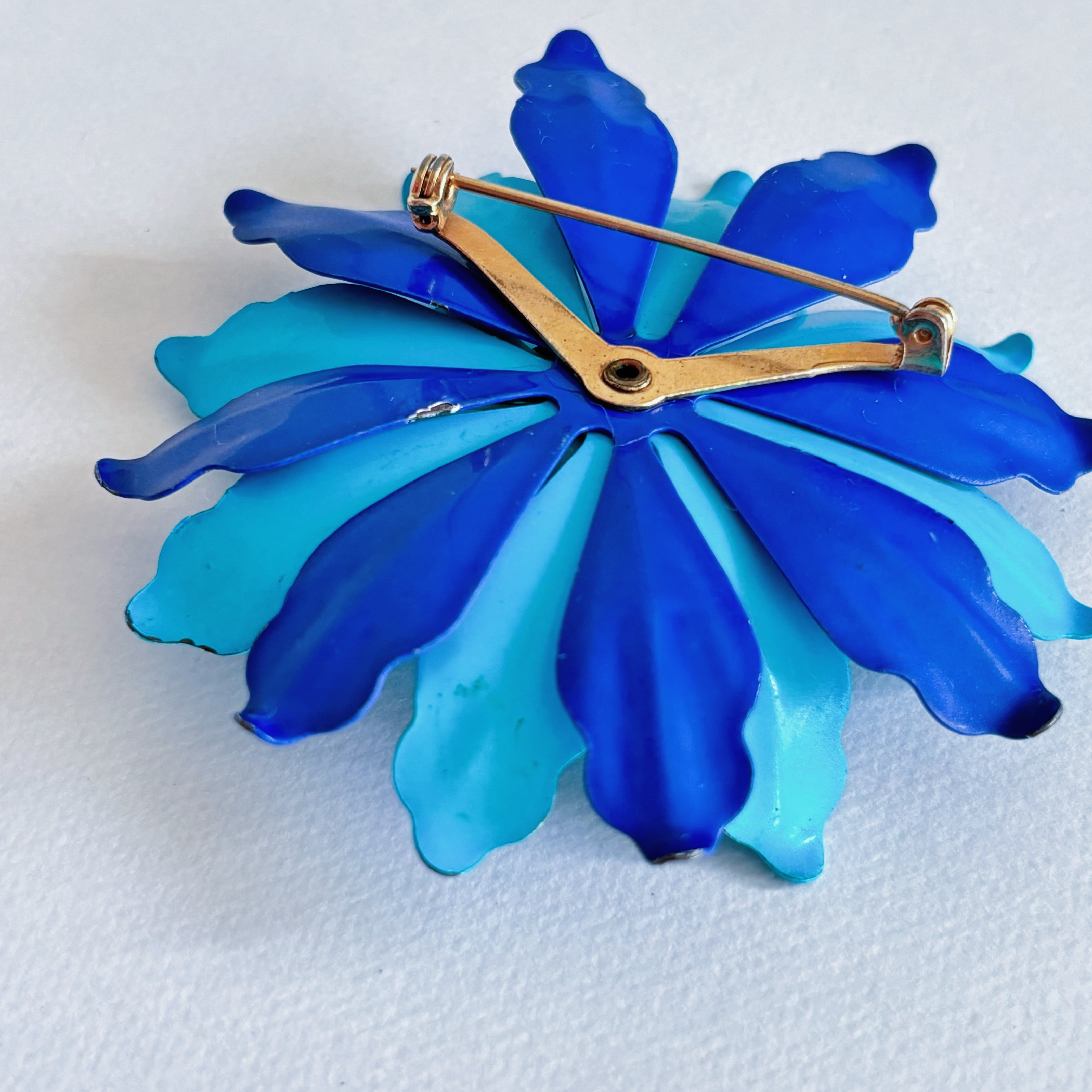 Vintage 60s - 70s blue enamel flower brooch ヴィンテージ 60年代