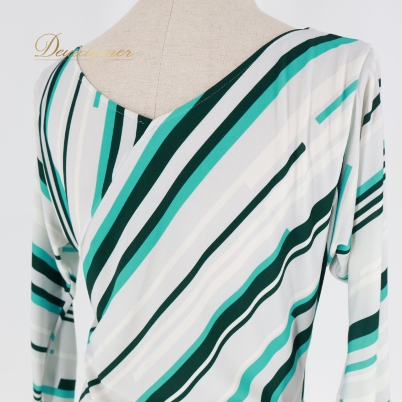 社交ダンス 衣装 トップス ブラウス グレイ系 チャコット Chacott 練習 レッスン 日本製 白 緑 伸縮 ストレッチ ストライプ柄 模様 爽やか パーティー ダンス衣装 イベント ステージ ホワイト系 グリーン系