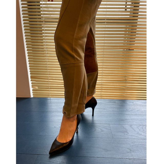 Slit slim patch pants