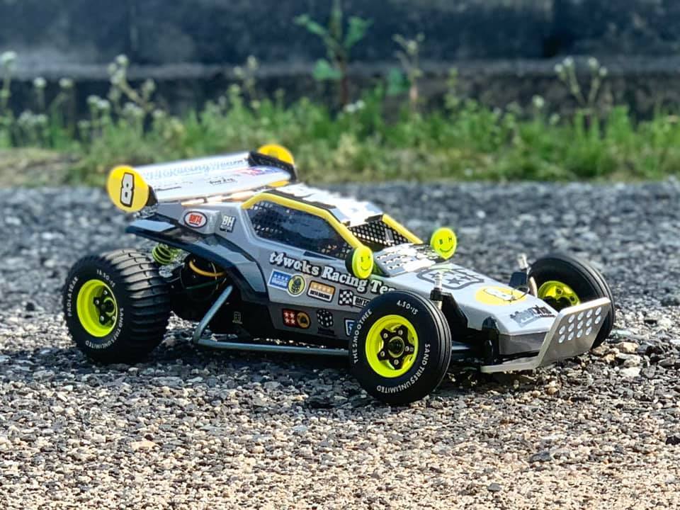 t4works】スキッドプレート【ホーネット・グラスホッパー等用】 ピンク