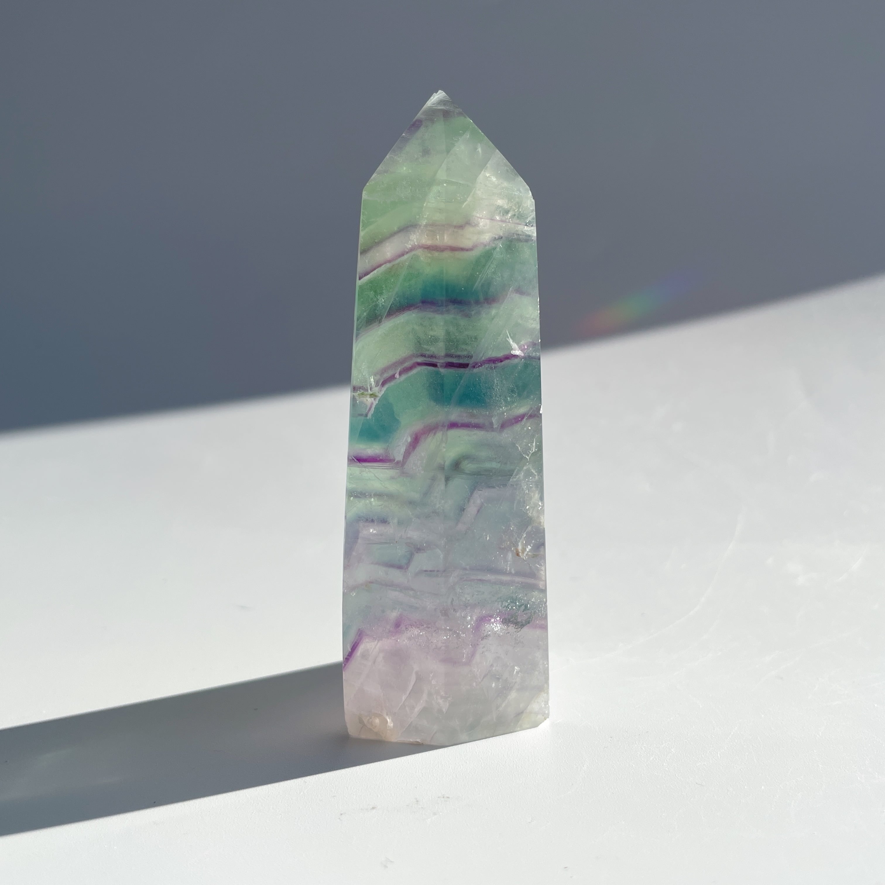 高品質✨レインボーフローライト原石 dショッピング |形状お任せ レインボーフローライト（蛍石