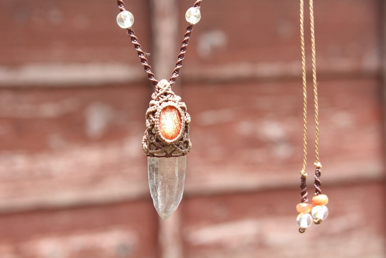 Himalayan crystal Sunstone micromacrame pendant