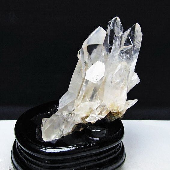 水晶 クラスター マダガスカル産 台座付属 水晶 原石 一点物 182-9363