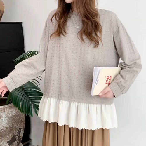 2色／裾スカラップ刺繍レトロトップス ・12215
