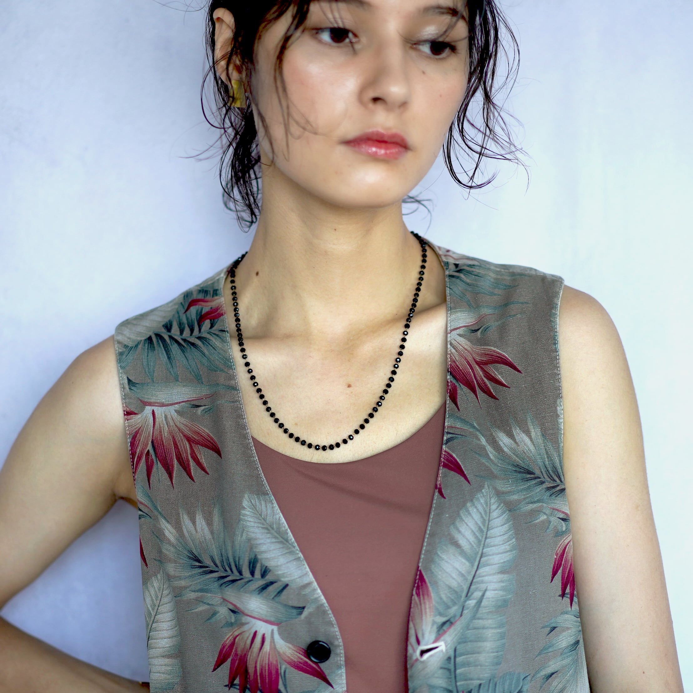 ブラックチェコビーズのエレガントネックレス | jojono