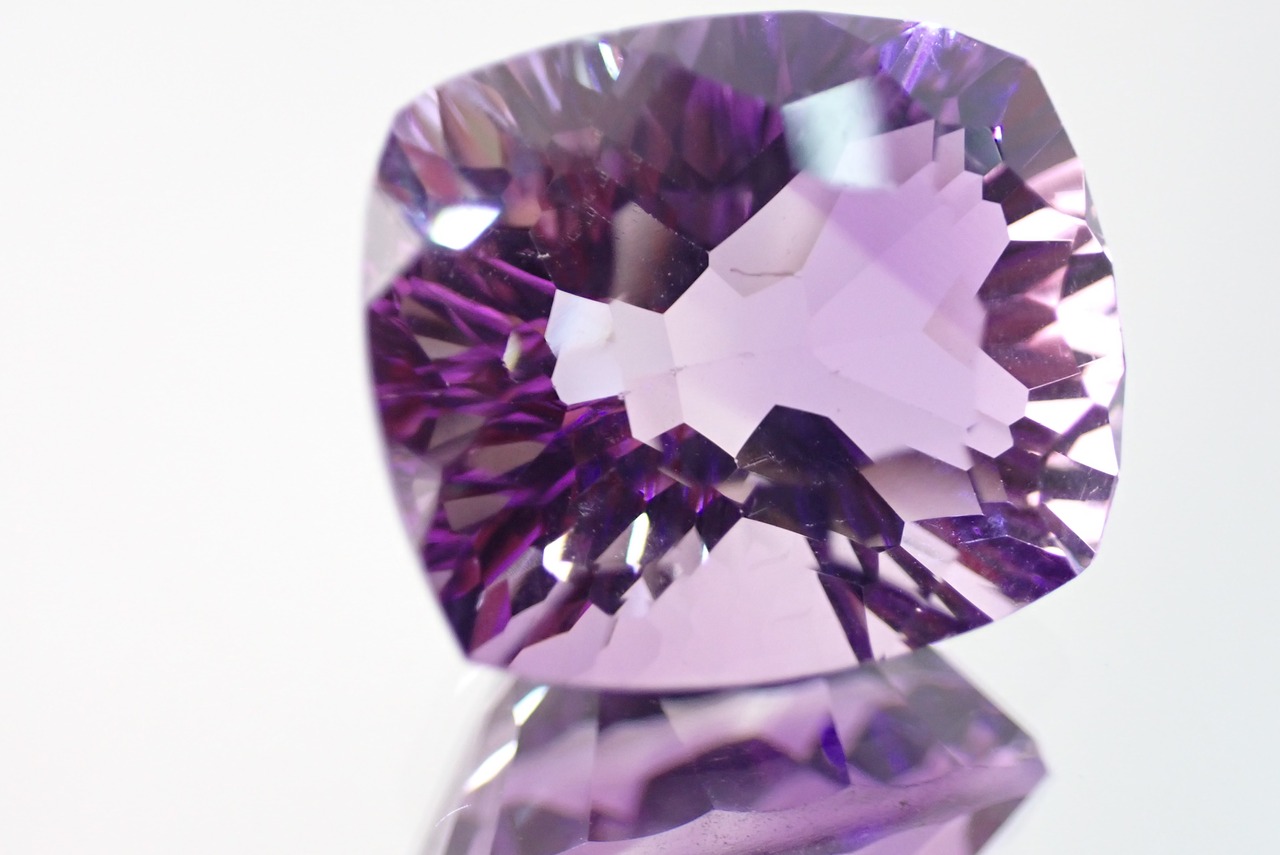アメジスト（コンケーブカット）　10.02ct　[C3‐425]