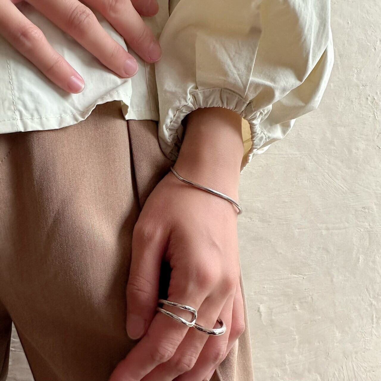 【SELECT】サージカルステンレス　ブレスレット　バングル　レディース　シルバー　ゴールド　華奢　アクセサリー