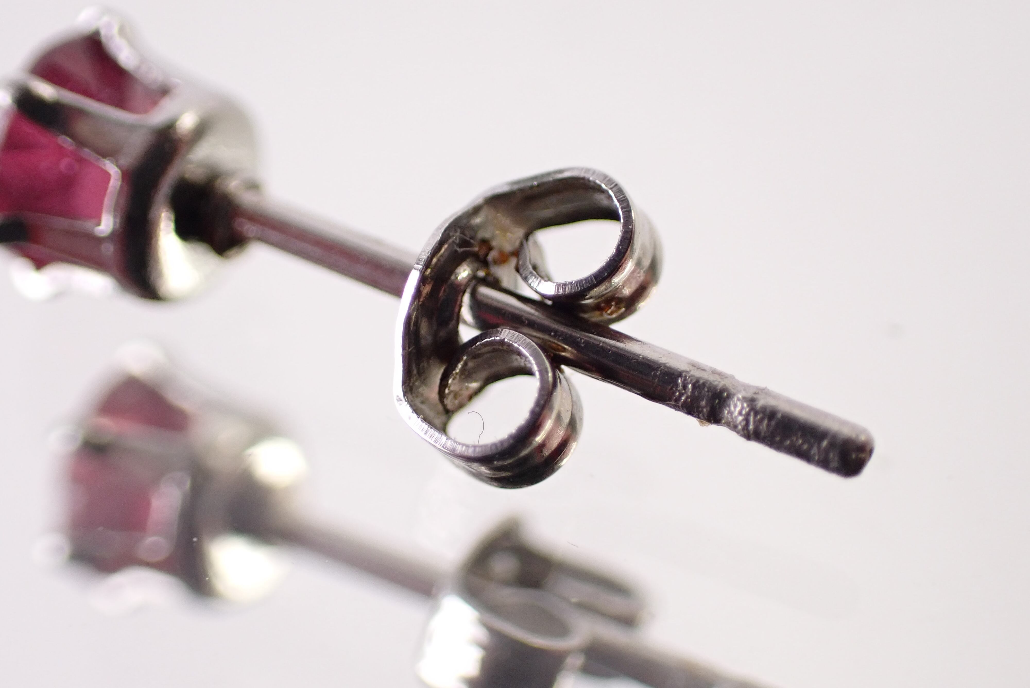 ロードライトガーネットピアス 約0.4ct [D9-38] | differencee