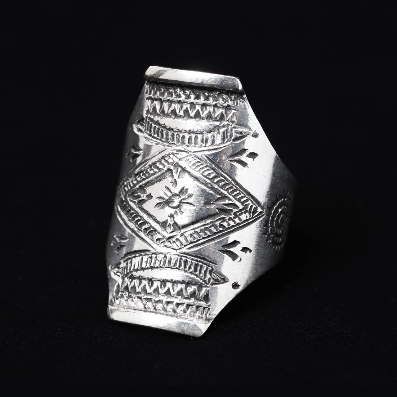 Touareg Silver Jewelry トゥアレグシルバージュエリー “H” TYPE RING