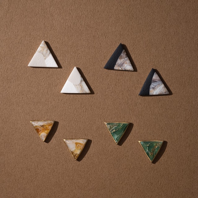 LOOP hogu v1 : Triangle Studs