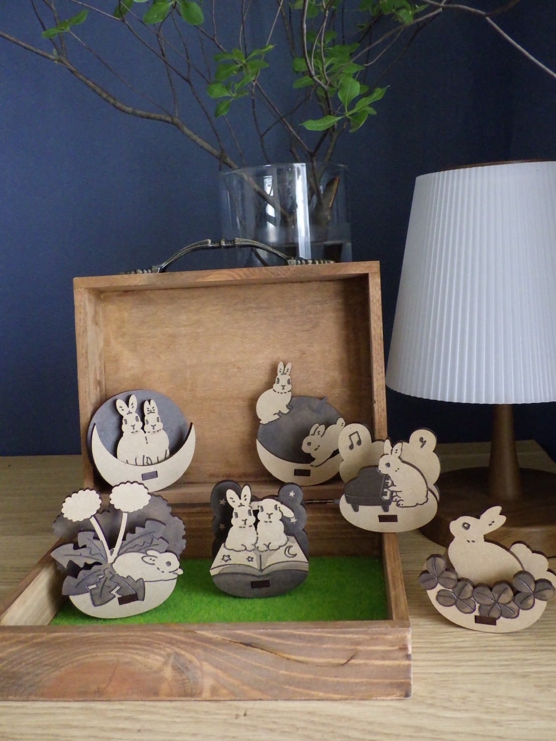 ゆらゆら動くうさぎの置物_しなこさんコラボ