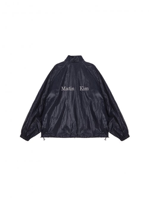 MATIN KIM] MATIN KIM LOGO COATING JUMPER IN NAVY | もごつ