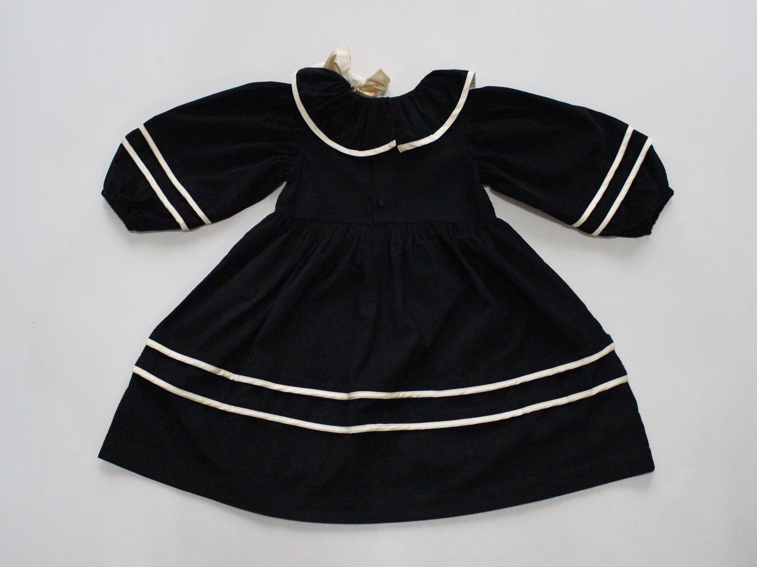 ワンピース bonjour diary Black velvet dress 4y BONJOUR DIARY Dress black baby cord 2-6y | RESONASON