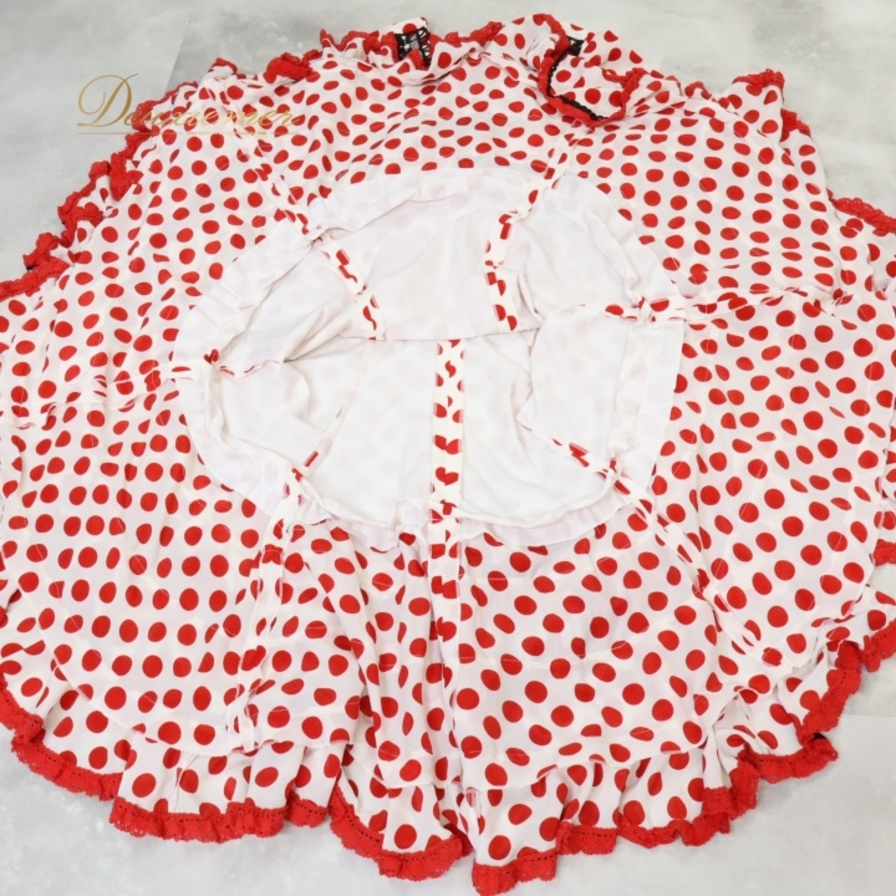 フラメンコ 衣装  ソニアジョーンズ SONIA JOHNES ワンピース ドレス 赤 白 ボランテ フリル 水玉 ドット 黒 レッド系 ホワイト系 フラメンコドレス おしゃれ パーティ 衣装 女性用