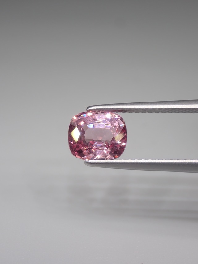 マラヤガーネット 2.28ct ルース