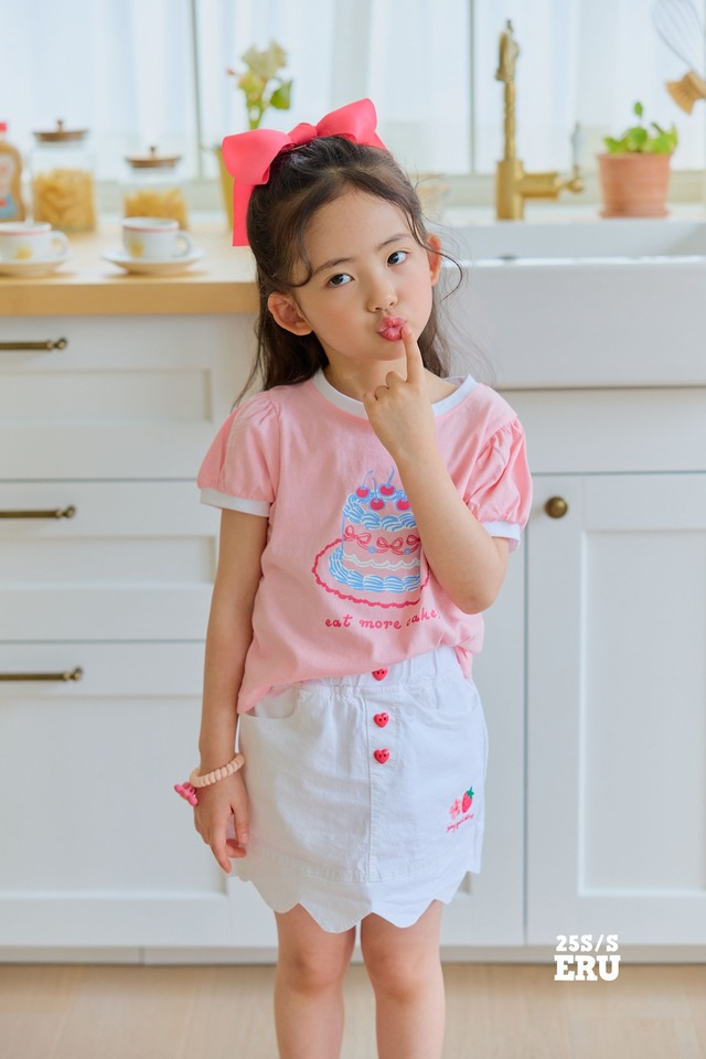 ˚*.꒰ 90‐140 ꒱.*˚ Strawberry Scallop Skirt
