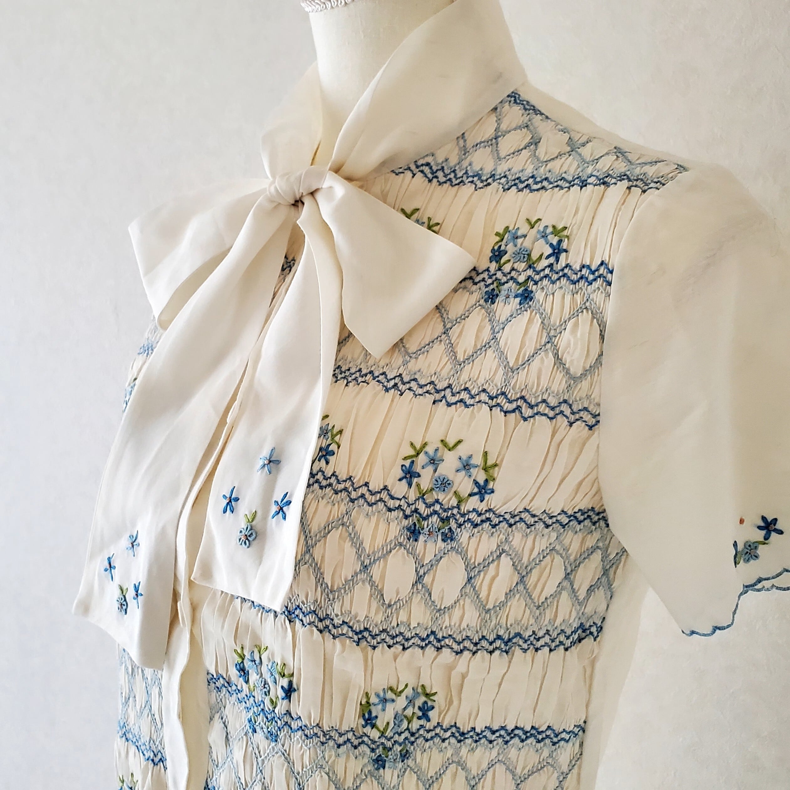 Beyond Vintage 刺繍ブラウス