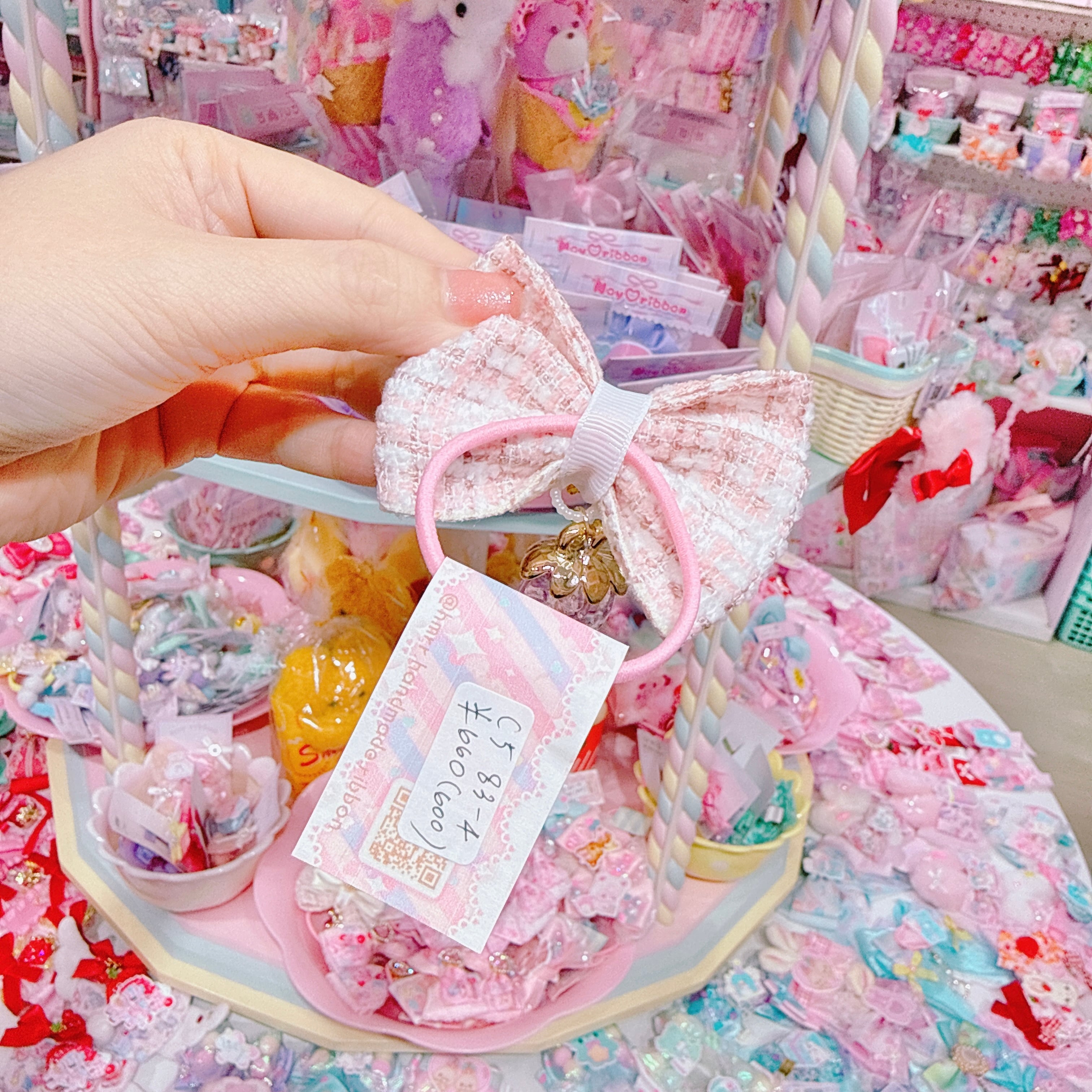 【C5】83-4いちごチャームヘアゴム