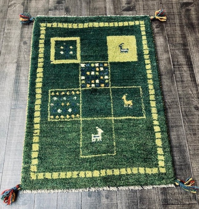 ペルシャ絨毯　ギャッベ　サイズ約62㎝×85㎝ - メイン画像