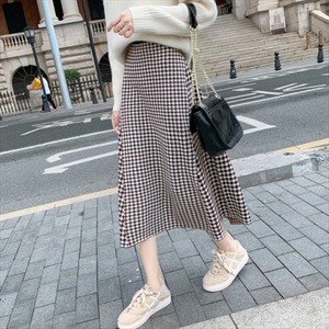 【送料無料】 ロングスカート  Aライン・フレア  チェック柄　ミモレ丈  カジュアル系  ハイウェスト  体系カバー  こなれ感  30代・40代  ウェストゴム　ゆったり  大人可愛い  シンプルデザイン  厚手生地  冬  レディースファッション・可愛い  お出かけ・女子会・デイリーユース・お茶会