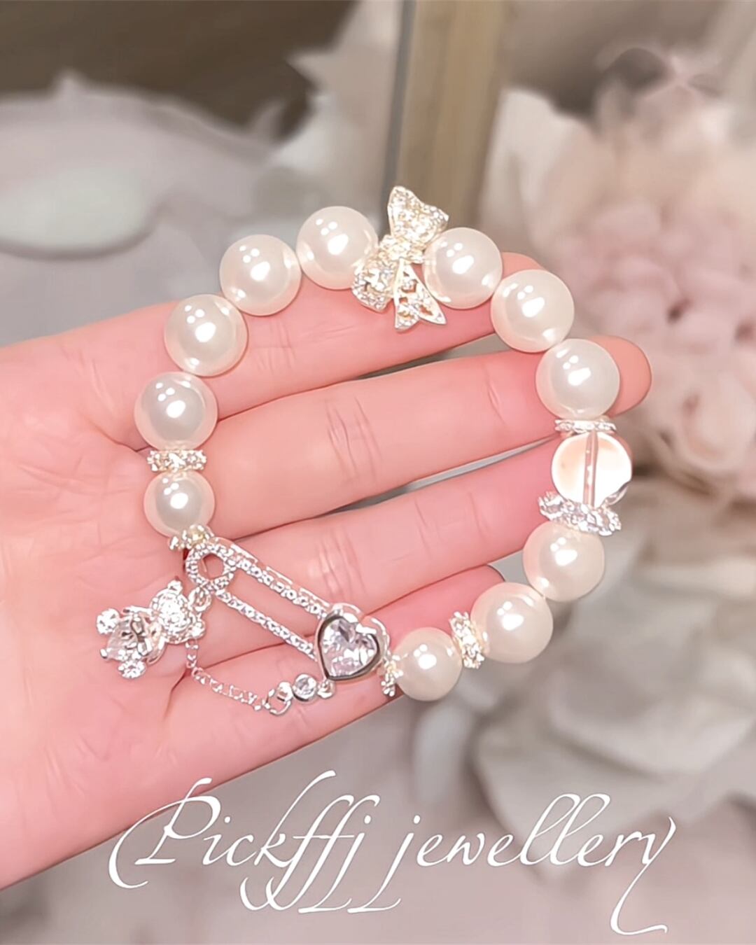 寂しい心を抱きしめる|シェルパールと小熊のリボンブレスレット❤︎B451