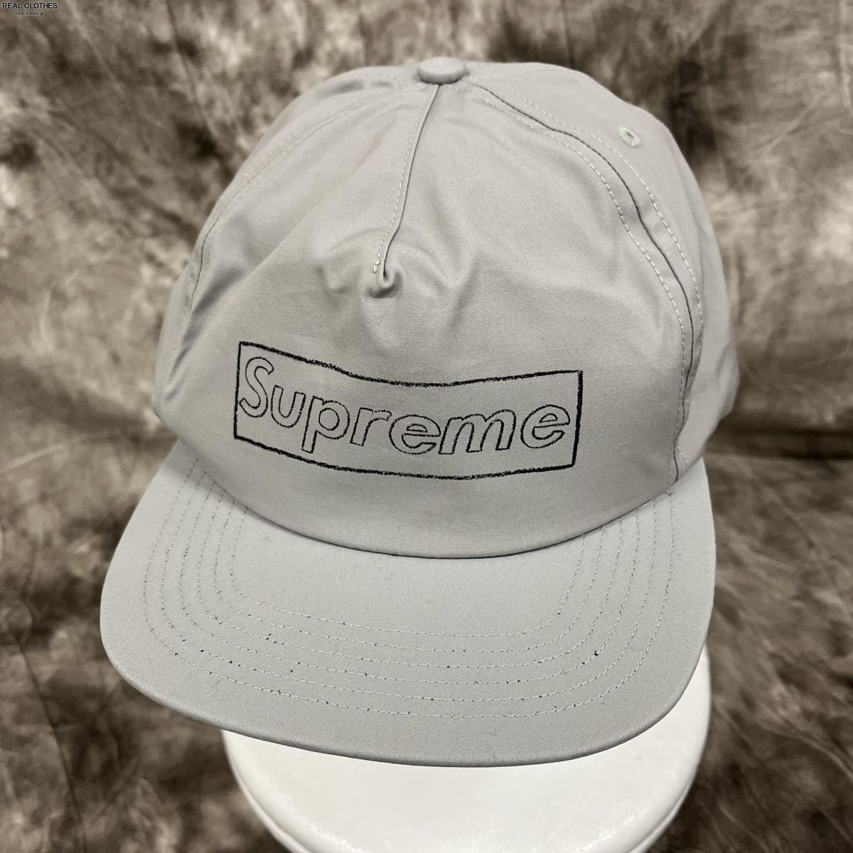 Supreme 21SS カウズ チョークロゴ キャップ 赤