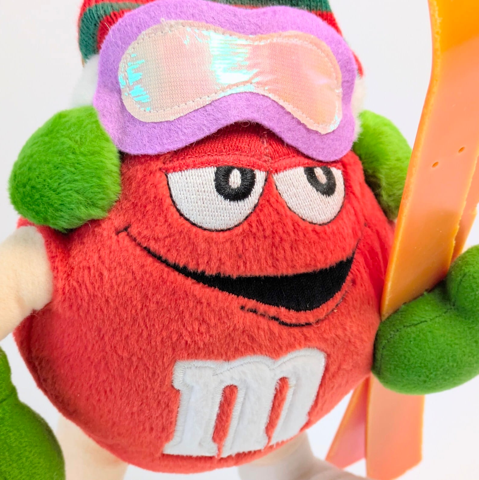 ☆ VINTAGE 2002 ☆【 m&m's( エムアンドエムズ )】 『スキーヤー / ski 』 PLUSH TOY / プラッシュ / ぬいぐるみ / VINTAGE / ビンテージ 〚アメリカン雑貨 アメトイ〛