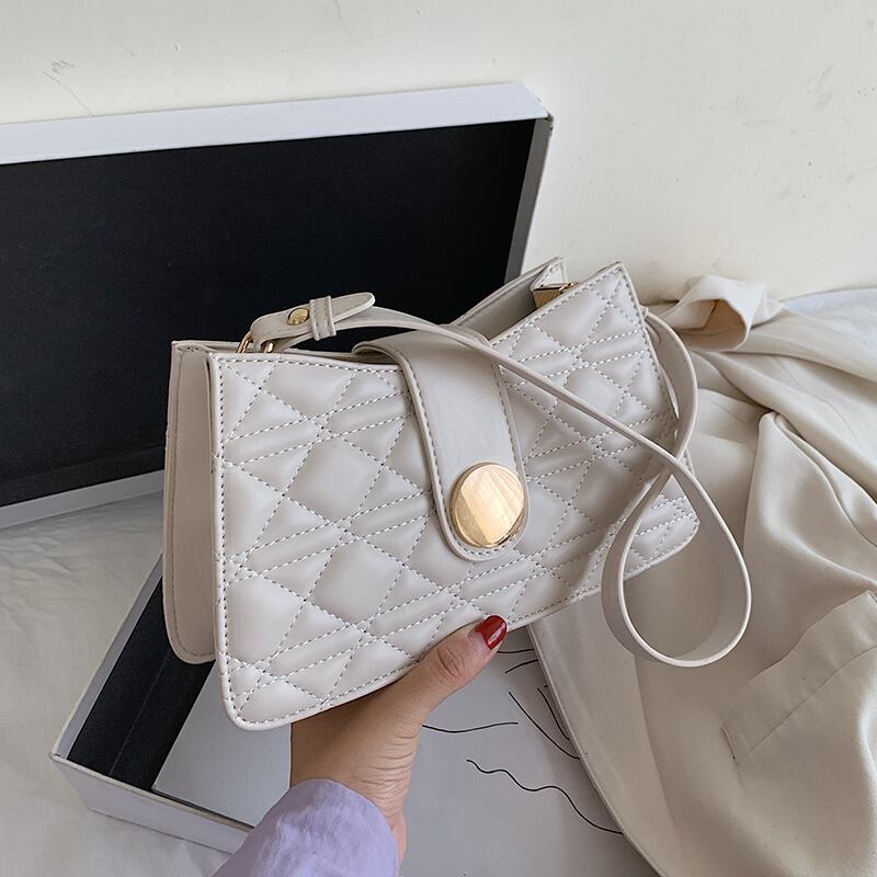 新しい小さなバッグレディースバッグ2020新しい波夏ファッション刺繍ワイルドショルダーバッグインネット赤脇バッグ Tiancai_Wing_Bag9881468