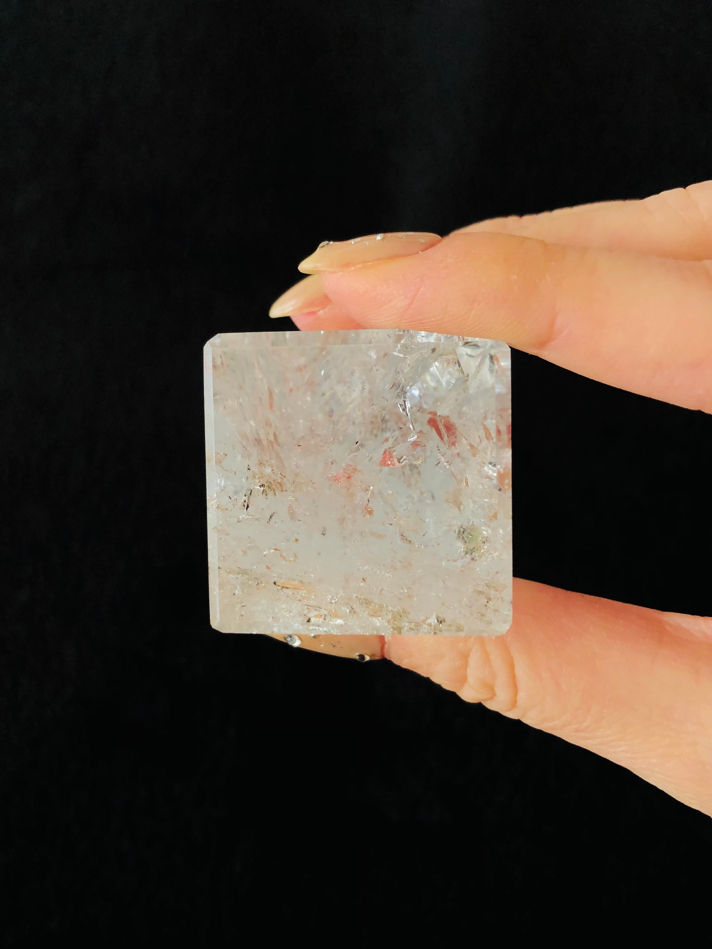 繁栄の象徴✳︎虹入りオベリスク水晶 | 虹色の星