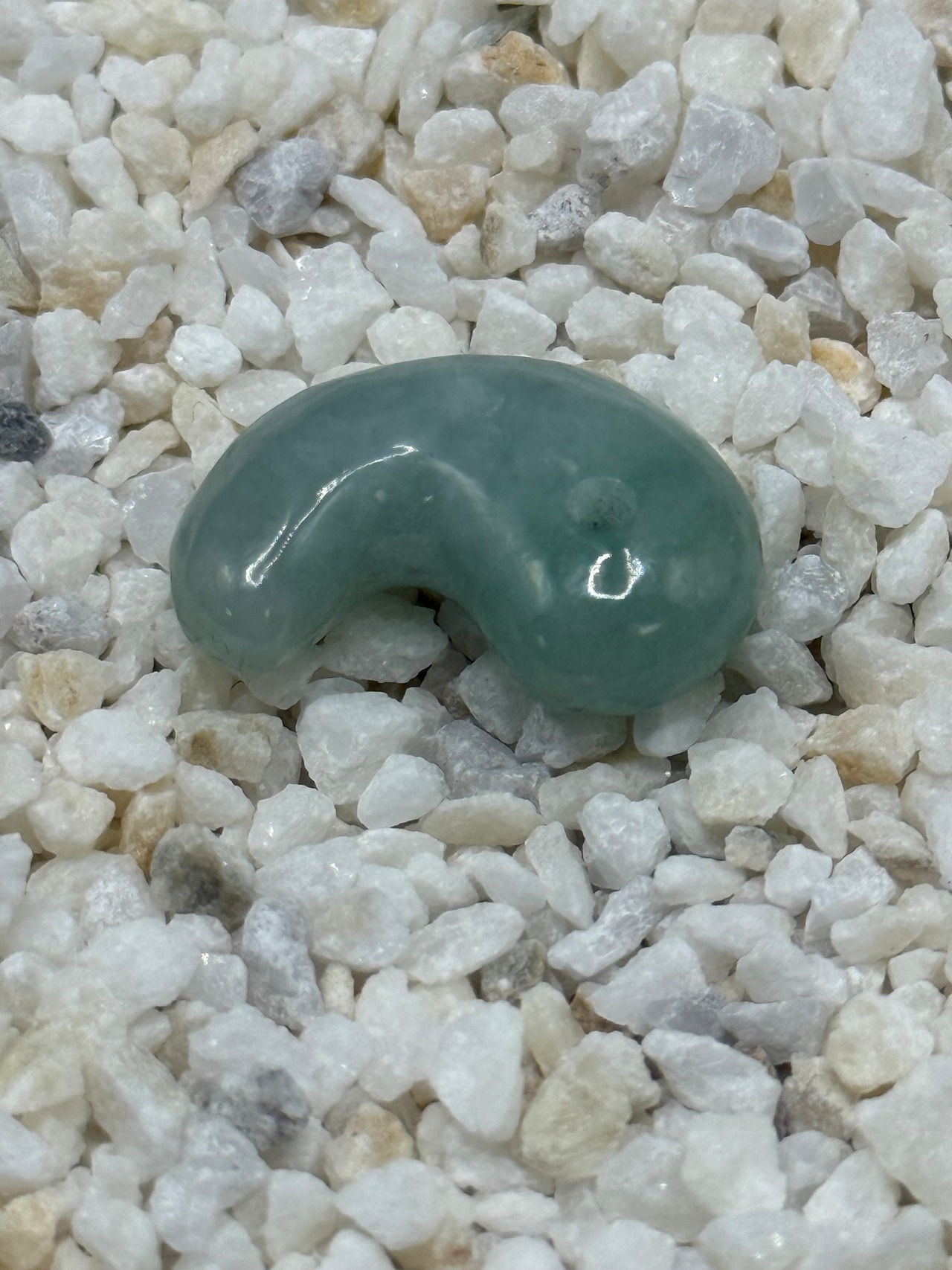 糸魚川翡翠　勾玉　氷種　055・画像3
