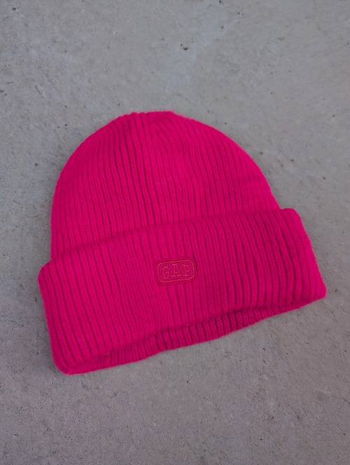 "GAP" logo beanie