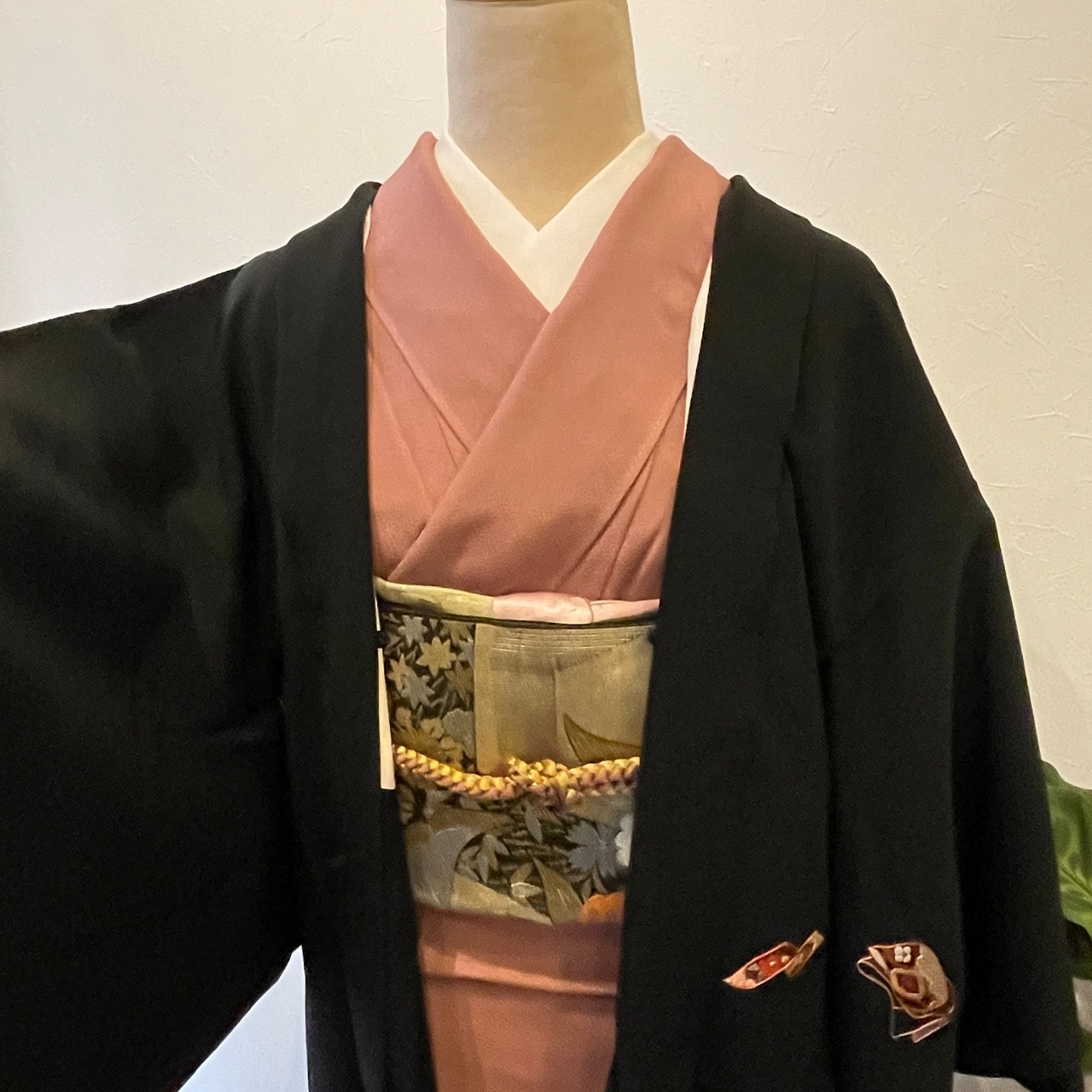 黒羽織 羽織 衣桁に着物 刺繍 一つ紋 桐 フォーマル | アンティーク 