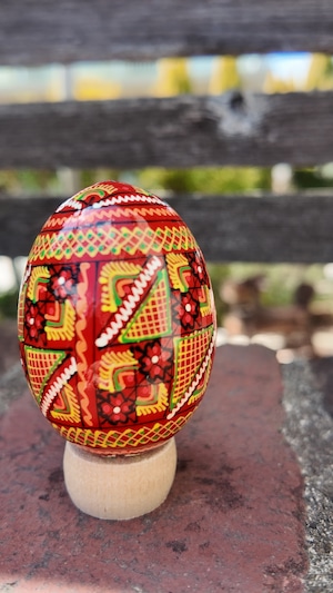 装飾用木製プィサンカ（イースターエッグ）with stand　コロミヤモデル