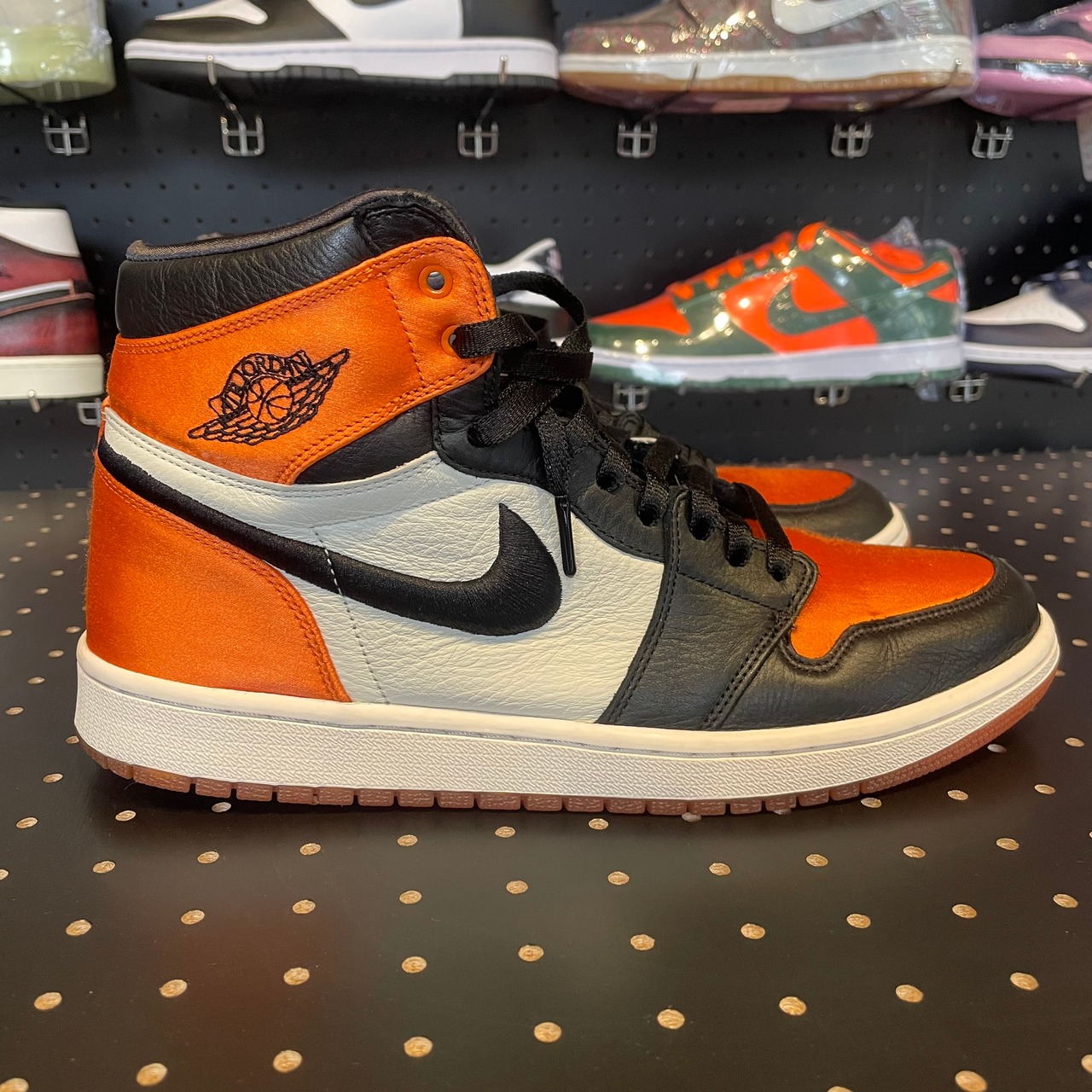 NIKE AIR Jordan 1 Retro High 