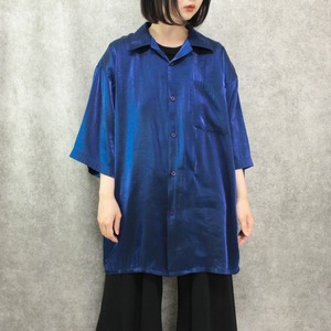雨濡れ motif blue color art design shirt