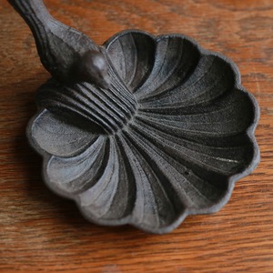 小鳥が住んでいる小物入れ