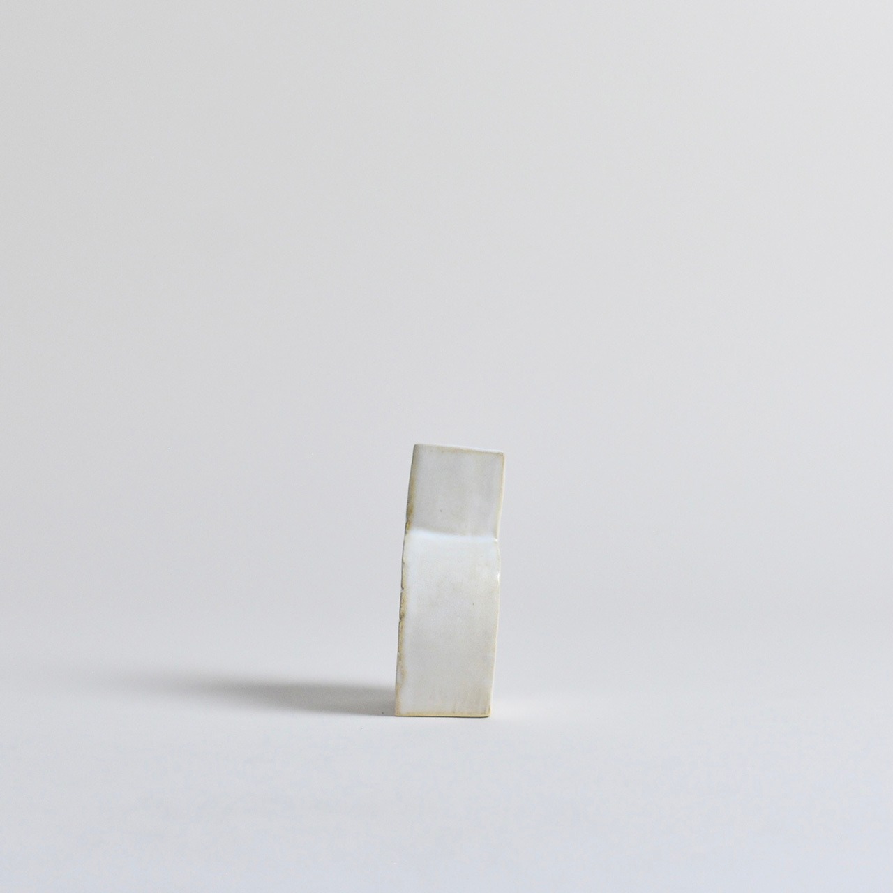 OluNoA / フラワーベース 【I】〈 陶器 / 花瓶 / 花器 / 花 / ドライフラワー / オブジェ 〉