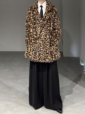 leopard fake fur coat / brown